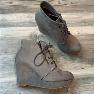Shoe Dazzle Nivera Grey Booties Heels Zipper